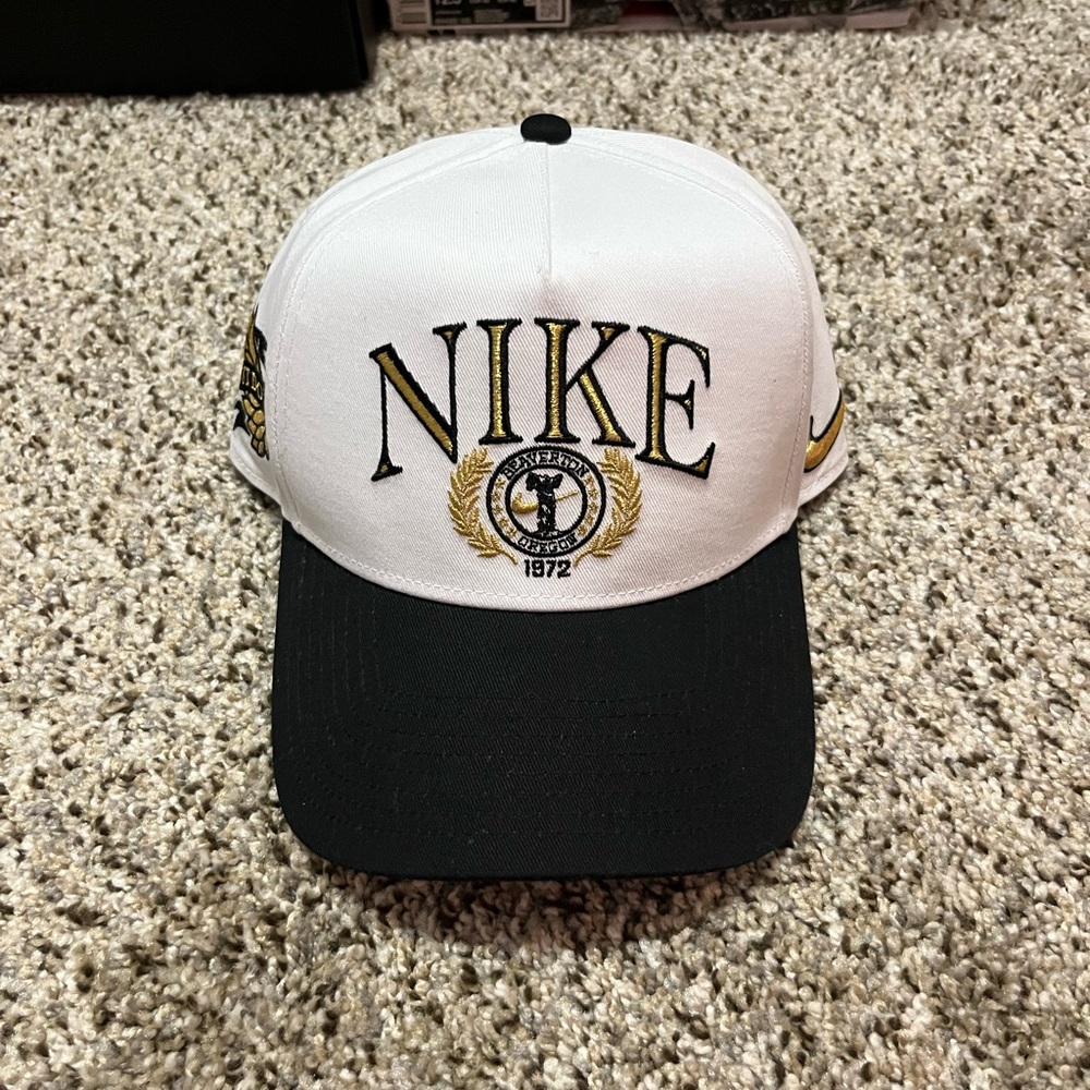 Nike Black and White Heritage Cap